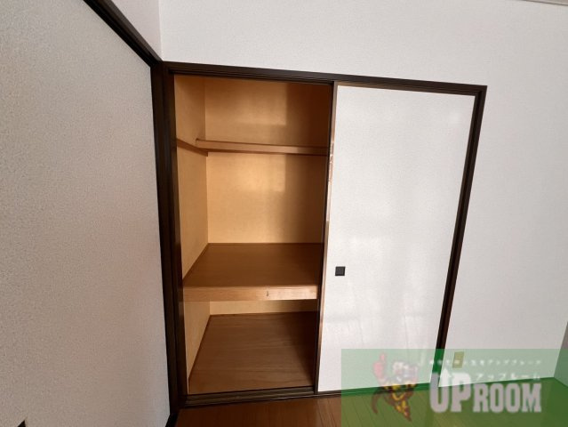 アネックスオガワB棟の収納