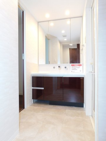 海部郡蟹江町大字蟹江新田の中古マンションの独立洗面台|◇洗面台◇　　クリーニング済　（２０２５年６月リフォーム済）