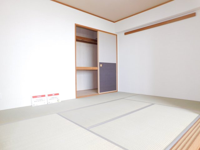 海部郡蟹江町大字蟹江新田の中古マンションの和室|◇和室◇　　南面で明るい和室約６．０帖　全居室収納完備♪　（２０２５年６月リフォーム済）