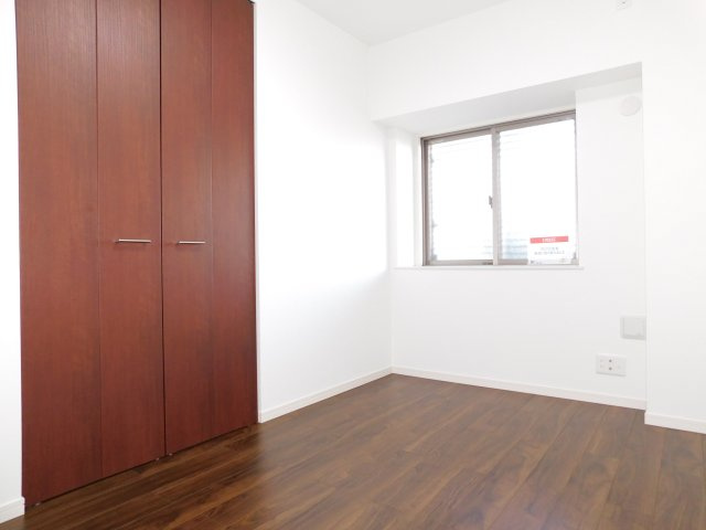 海部郡蟹江町大字蟹江新田の中古マンションの洋室|◇洋室◇　　明るい洋室約６．０帖　全居室収納完備♪　（２０２５年６月リフォーム済）