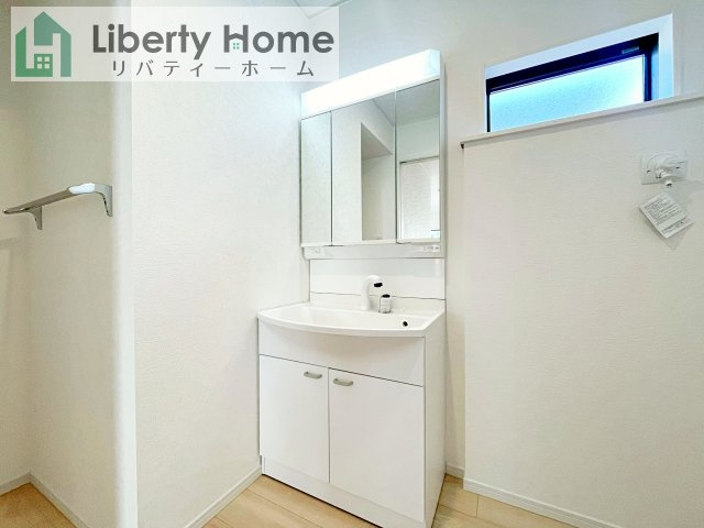 牛久市下根町第1　新築戸建　2号棟の独立洗面台