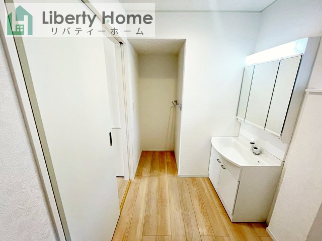 牛久市下根町第1　新築戸建　2号棟の洗面所