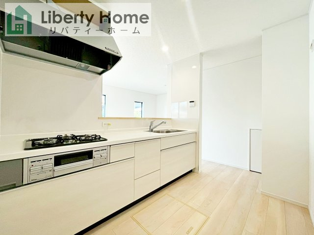 牛久市下根町第1　新築戸建　2号棟のキッチン