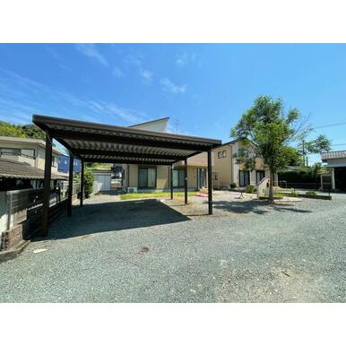 合志市上庄貸家の駐車場