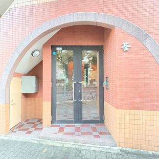 【エントランス】