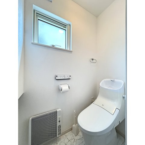 桔梗３丁目中古住宅のトイレ