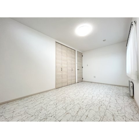 桔梗３丁目中古住宅の洋室