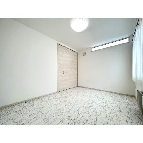 桔梗３丁目中古住宅の洋室