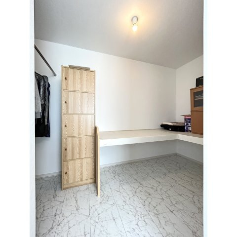 桔梗３丁目中古住宅の洋室