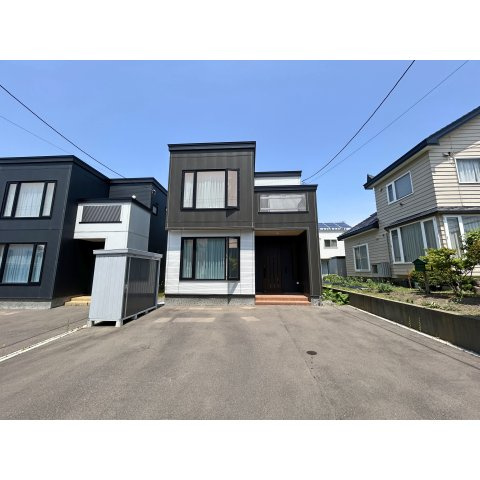 桔梗３丁目中古住宅の外観