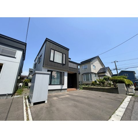 桔梗３丁目中古住宅の外観