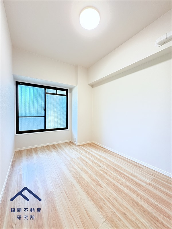 ファミール二日市の洋室