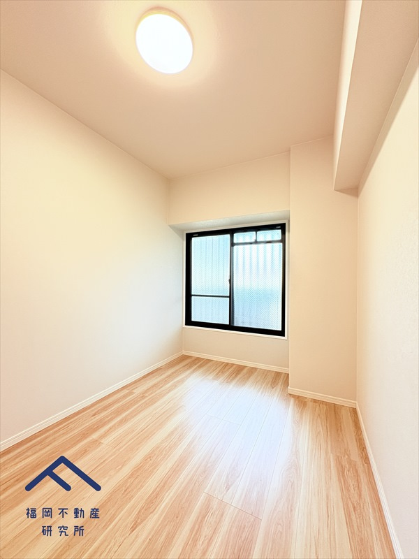 ファミール二日市の洋室