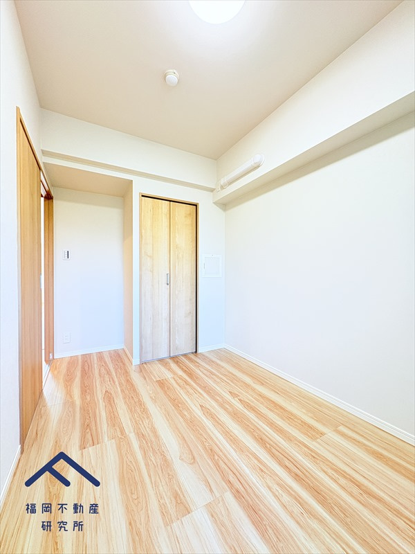 ファミール二日市の洋室