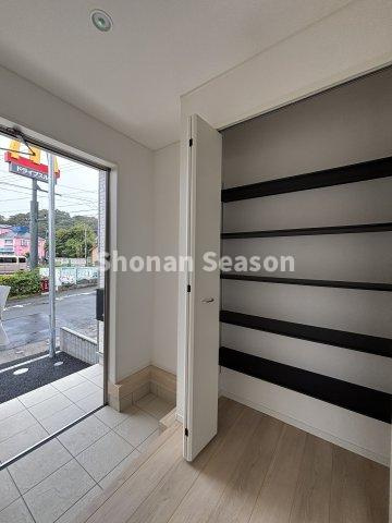 【玄関】 | 家族の靴もたっぷり収納できるシューズボックスです◎