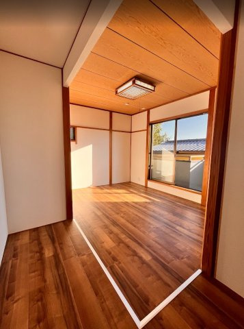 富士市大渕　中古戸建　の洋室|和洋室にリフォーム工事