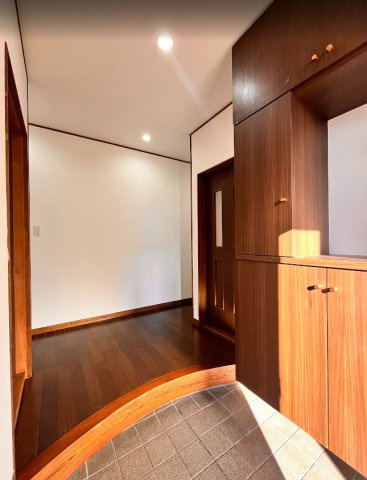 富士市大渕　中古戸建　の玄関