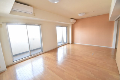 【居間・リビング】 | KDXレジデンス難波 仲介手数料無料