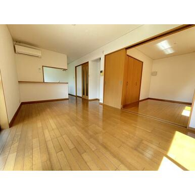 【居間・リビング】 | メルベーユ