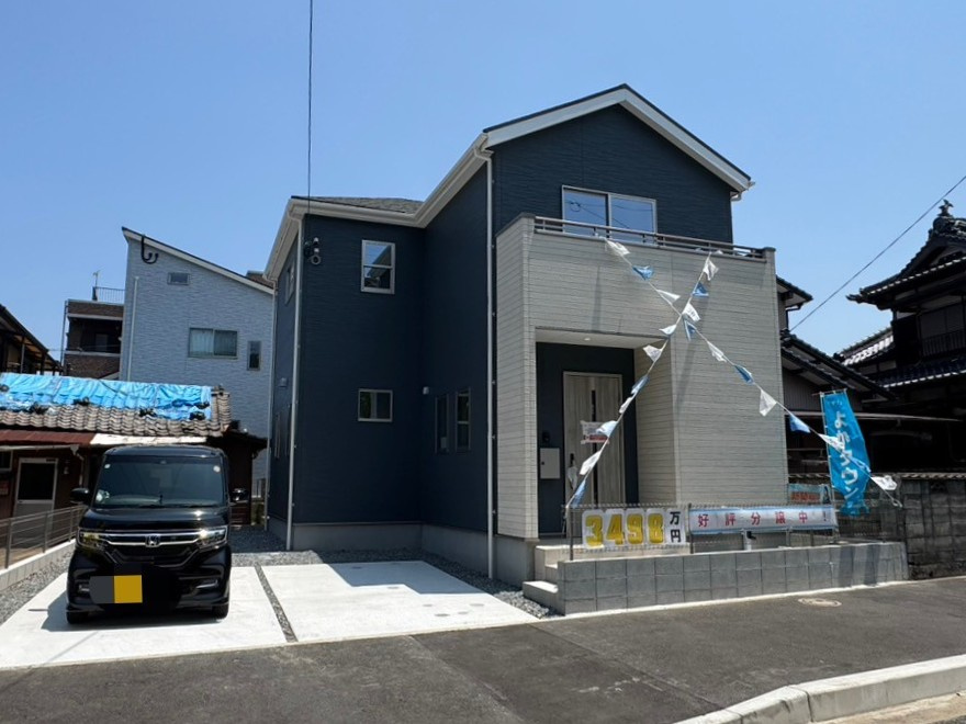 ーBloomーブルームー小倉南区日の出町1丁目1期　【小倉南区　新築戸建て】の外観|ブルームーBloomーシンプル飽きのこない デザインが特徴の外観です♪　　【小倉南区　新築戸建て】
