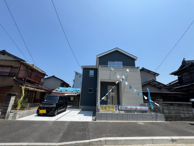 ーBloomーブルームー小倉南区日の出町1丁目1期　【小倉南区　新築戸建て】の駐車場|駐車スペースは並列2台、軽1台可能♪