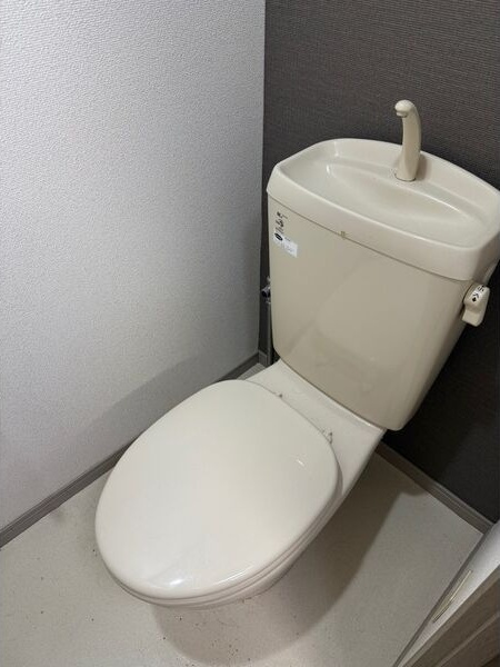 イーズ南春日丘のトイレ