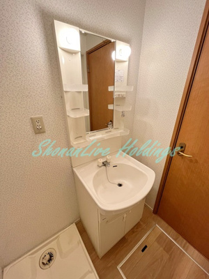 【洗面所】 | コンフォートガーデン高谷A棟 | 明るい洗面所です