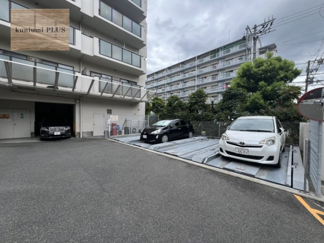 都島ビューハイツの駐車場