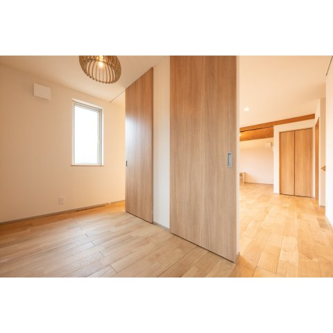 【冬でも「寒い」なんて言わせない。温かさは誰にも負けないハイスペック住宅。】美原5丁目中古住宅のその他|書斎