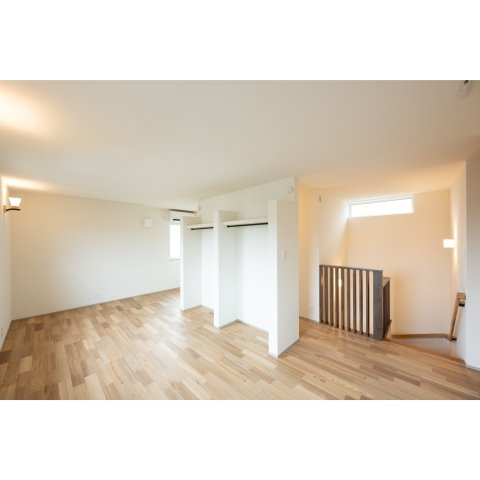 【冬でも「寒い」なんて言わせない。温かさは誰にも負けないハイスペック住宅。】美原5丁目中古住宅の洋室