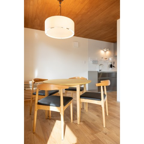 【冬でも「寒い」なんて言わせない。温かさは誰にも負けないハイスペック住宅。】美原5丁目中古住宅のダイニング