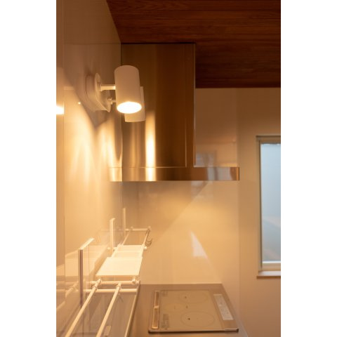 【冬でも「寒い」なんて言わせない。温かさは誰にも負けないハイスペック住宅。】美原5丁目中古住宅のキッチン