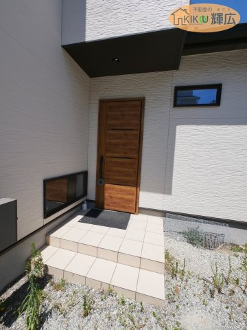 【玄関】 | 加古川市加古川町美乃利　中古戸建