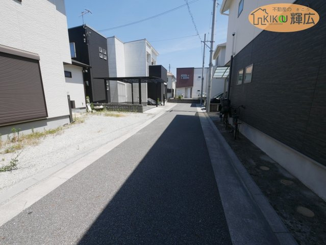【前面道路含む現地写真】 | 加古川市加古川町美乃利　中古戸建