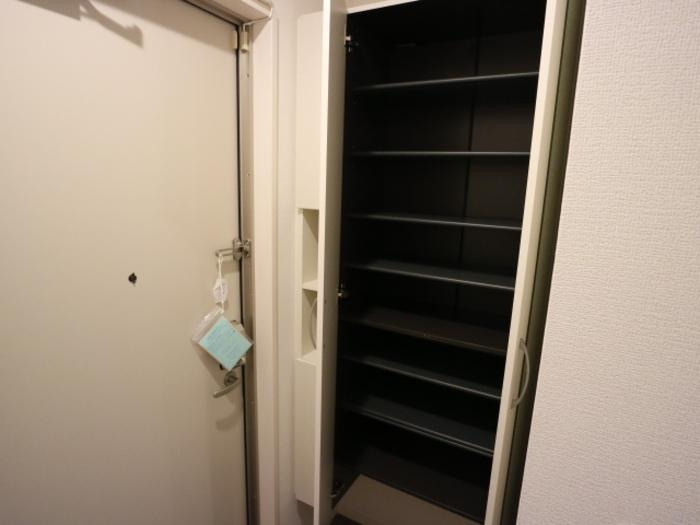 ル　リアン明石の玄関