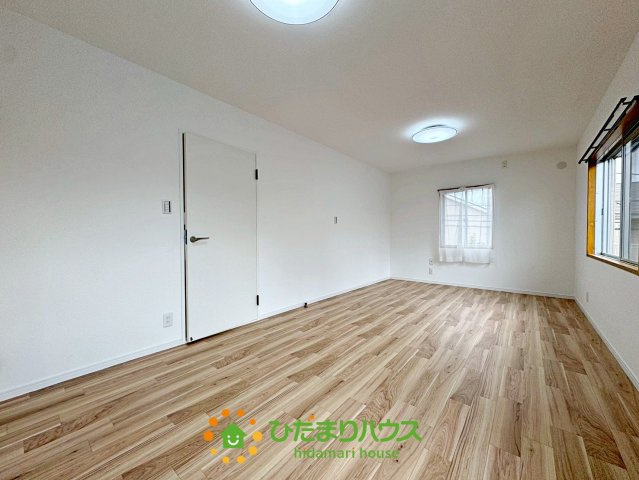 加須市大門町　中古一戸建ての寝室