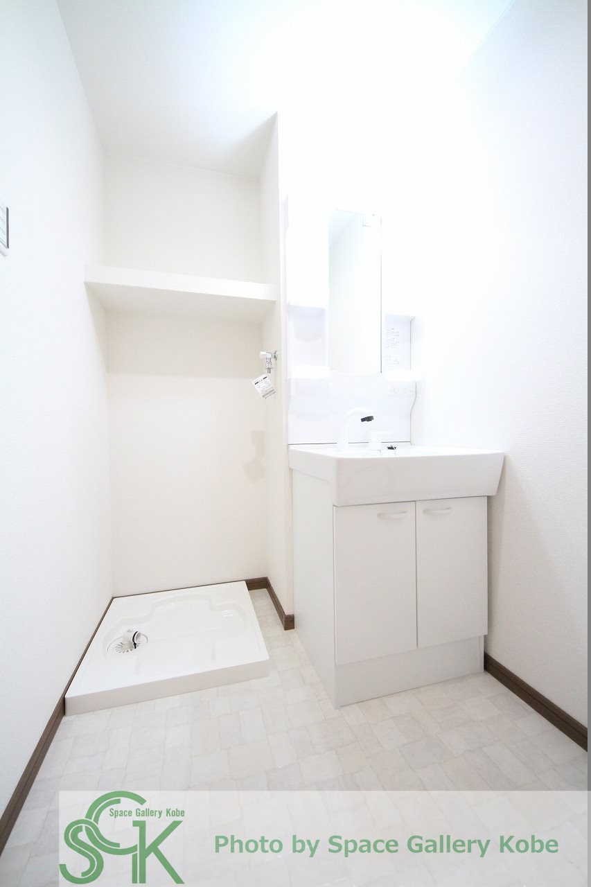 ウィングス垂水の洗面所|※お部屋により仕様が異なる場合があります※