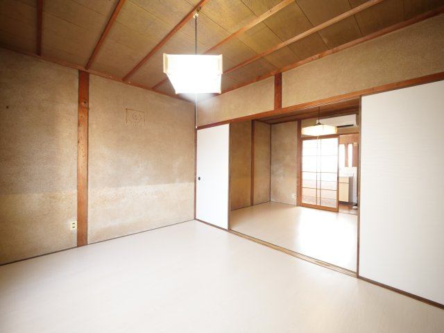 福泊アパートの洋室