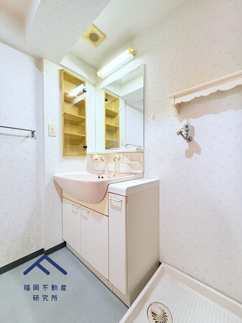 ロワールマンション二日市3の独立洗面台