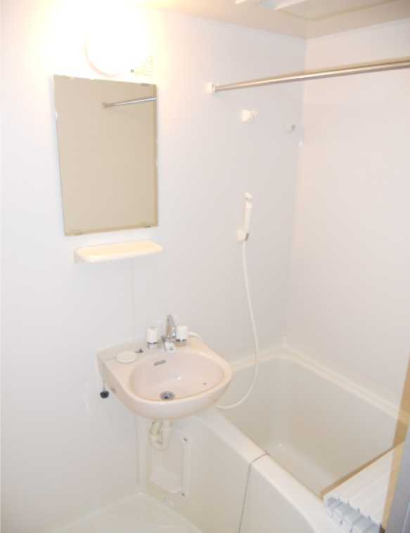 ビション三軒茶屋　ネット無料　オートロック　駅近の浴室