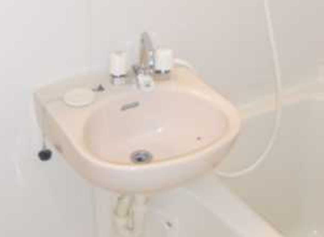 ビション三軒茶屋　ネット無料　オートロック　駅近の洗面所