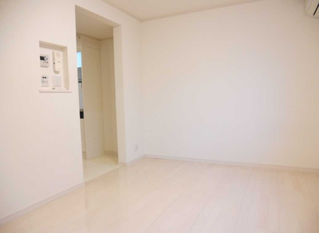 ビション三軒茶屋　ネット無料　オートロック　駅近の居間・リビング