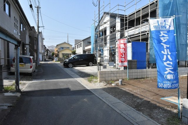 【前面道路含む現地写真】 | 鴻巣市本町３丁目　新築住宅全２棟