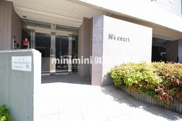 エムズコートのエントランス