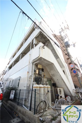三陽マンションの外観