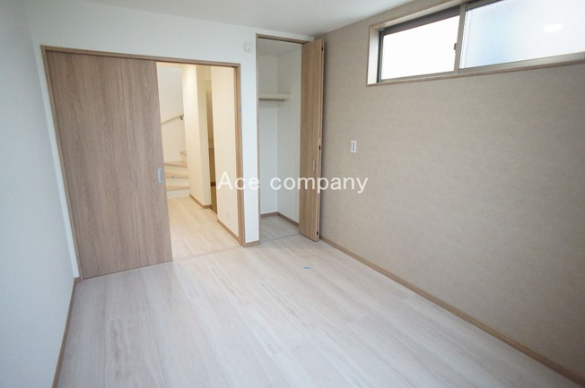 【子供部屋】 | 八尾市上之島町南5丁目 | 【3階：西側洋室6.1帖】クローゼット完備です♪