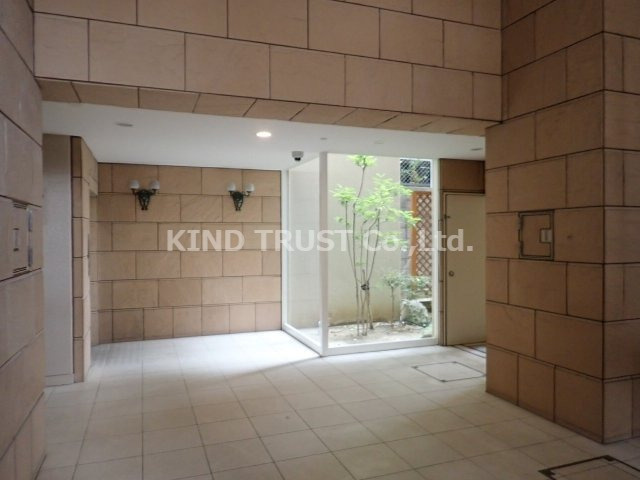 カプリース茶屋町東のロビー|ロビーです