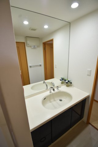 グランド・ルー博多南ガーデネッセの独立洗面台