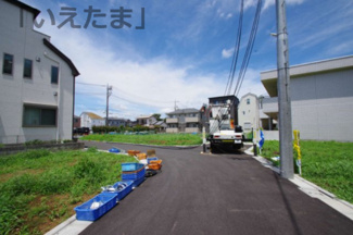 【前面道路含む現地写真】