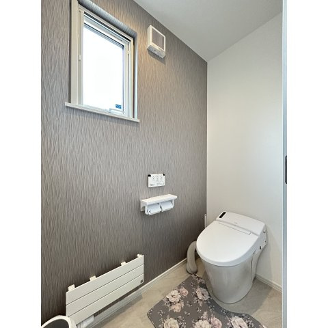 ～家そのものが、美しいインテリア。～千歳町中古住宅のトイレ